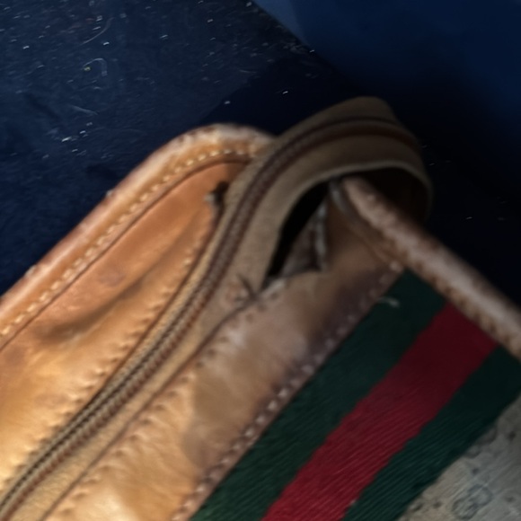 Large Gucci Clutch! - Picture 2 of 7